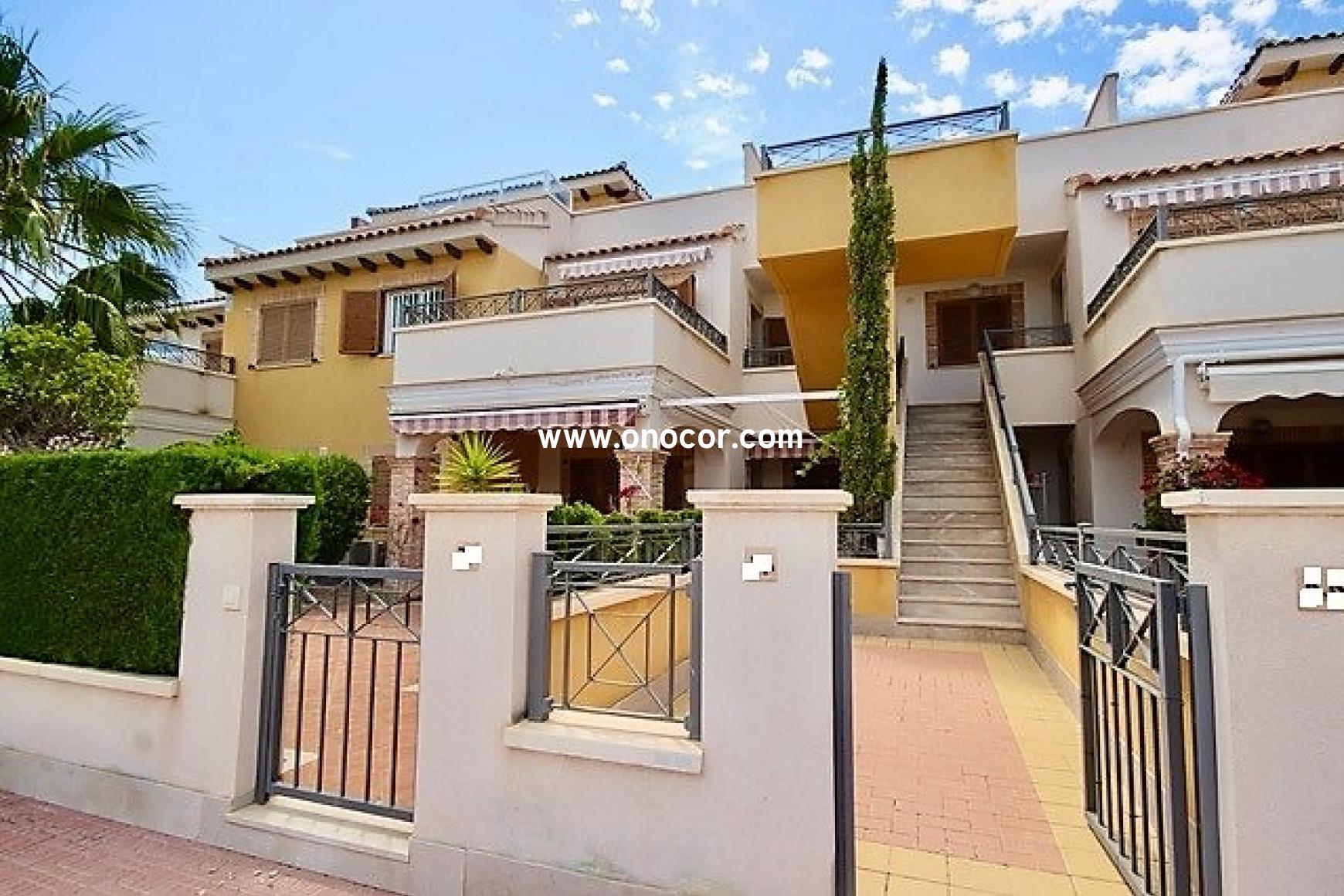 Bungalow mit Dachterrasse in Zeniamar X